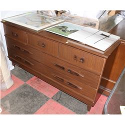 WOOD TONE 7 DRAWER DRESSER. 30" X 16" X 42"