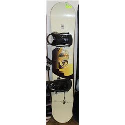 ELAN BOULEVARD 148 SNOWBOARD WITH BINDINGS