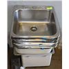 Image 1 : LOT OF 5 STAINLESS STEEL SINKS  WITH DRAIN AND