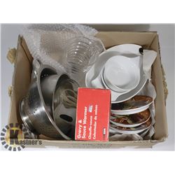 BOX W/PYREX BOWLS, H'ORDERVES PLATES,