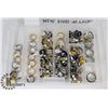 Image 1 : FLAT OF ASSORTED RINGS.