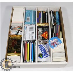 BOX OF LOOSE CARDS MOSTLY HOCKEY.