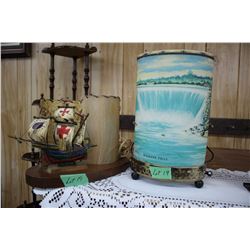 Niagara Falls' Motion Lamp & Santa Mourin Lamp