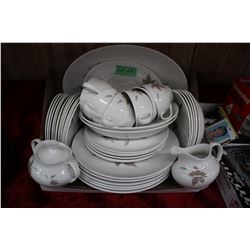 Dishes - Royal Doulton 'Tumbling Leaves' (41 pieces)