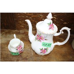 Royal Albert - Prairie Rose - Teapot, Cream & Sugar