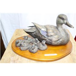 Ducks Unlimited Mama Duck & Six Ducklings Figurine; #541 of 800