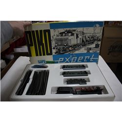 PIKO Ho Expert Modellbahn Toy Train Set - 1:87 Scale