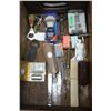 Image 1 : 7 Up Carry Crate with Misc. Vintage Shaving Items and Openers