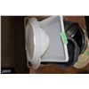 Image 1 : Box with Kitchen Items