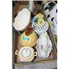Image 1 : Flat with Candy and Nut Dishes
