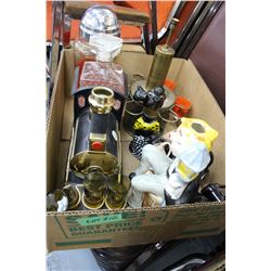 Box with Decanters