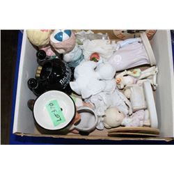 Box with Shelf Ornaments