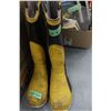 Image 1 : Pair of Insulated Safety Boots
