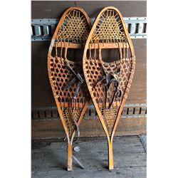 VINTAGE SNOWSHOES