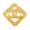 Image 2 : Chanel Gold Vintage CC Diamond Shape Brooch