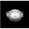 Image 2 : 0.31 ctw Pearl and Diamond Ring - Platinum