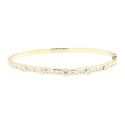 1.35 ctw Diamond Bangle Bracelet - 18KT Yellow Gold