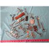 Image 1 : BAG OF ASSORTED SCISSORS