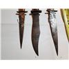 Image 8 : 2 DAGGER AND OLDER KNIFE