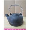 Image 1 : CAST IRON KETTLE