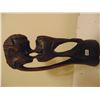 Image 2 : CARVED MAN/WOMAN KISSING SCULPTURE (16.5" TALL)