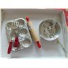 Image 1 : CHILDS VINTAGE WOOD AND ALUMINUM BAKING SET