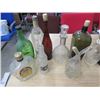 Image 2 : LOT OF ASSORTED BOTTLES AND DECANTERS (CROWN ROYAL, CANADIAN WHISKEY, ETC.)
