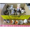 Image 1 : LOT OF ASSORTED ORNAMENTS AND SALT AND PEPPER SHAKERS