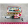 Image 2 : WIND UP TOY WITH KEY AND BOX (SANTA CLAUSE ON SLED)