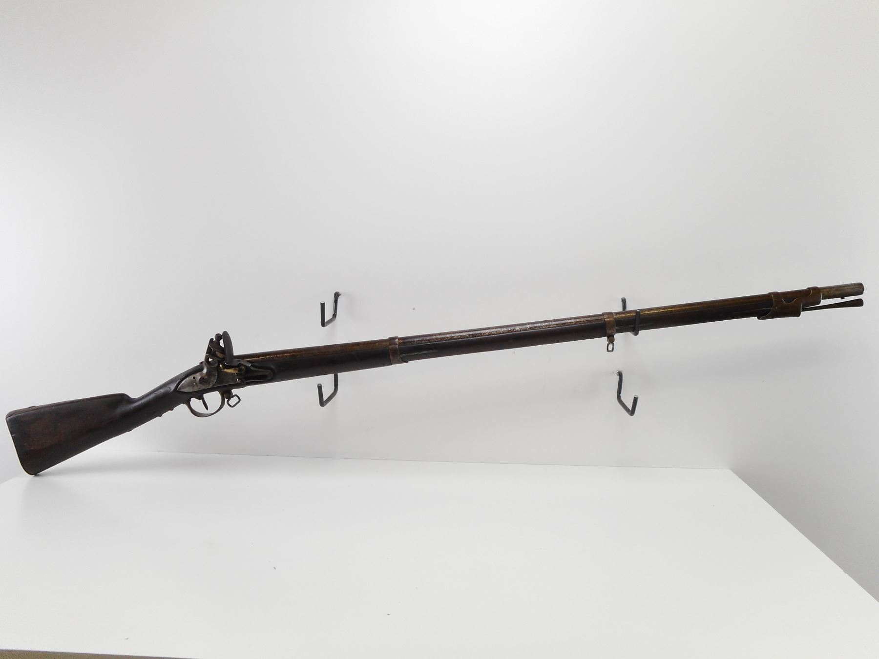 CHARLEVILLE , MODEL: 1766 MUSKETT , CALIBER: 75 FLINTLOCK