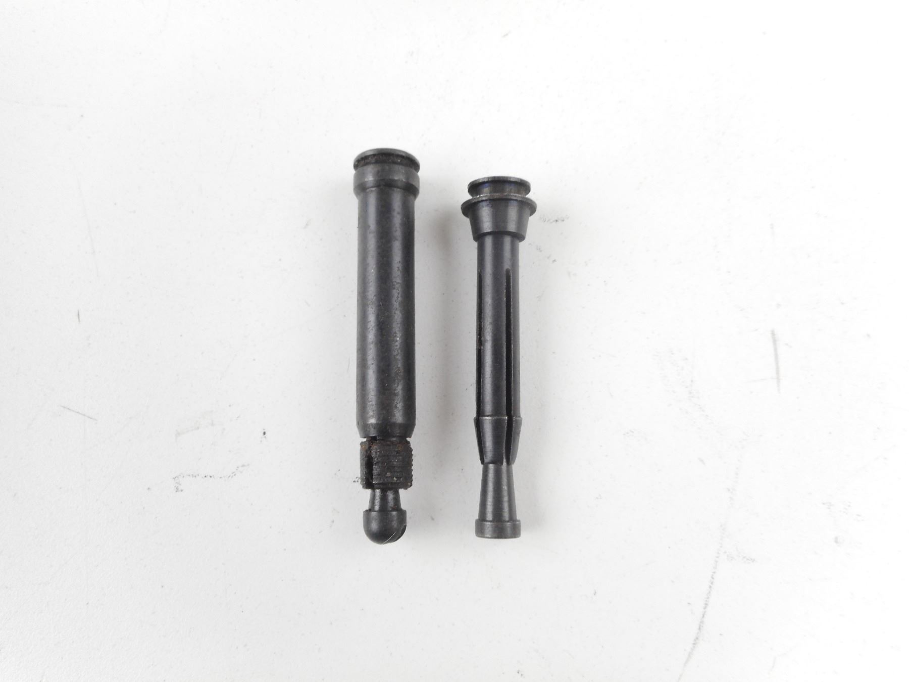BROKEN CASE EXTRACTORS - Switzer's Auction & Appraisal Service
