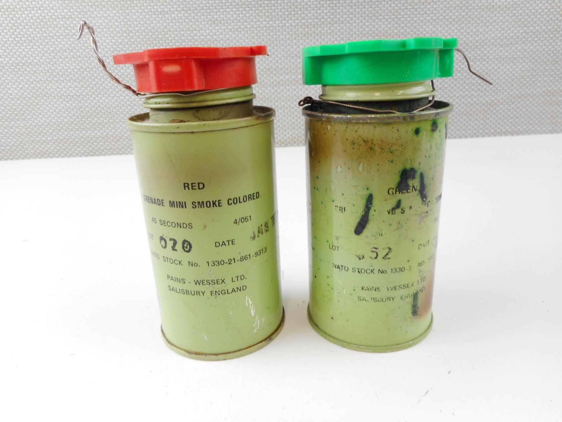 BRITISH MILITARY INERT SMOKE GRENADES