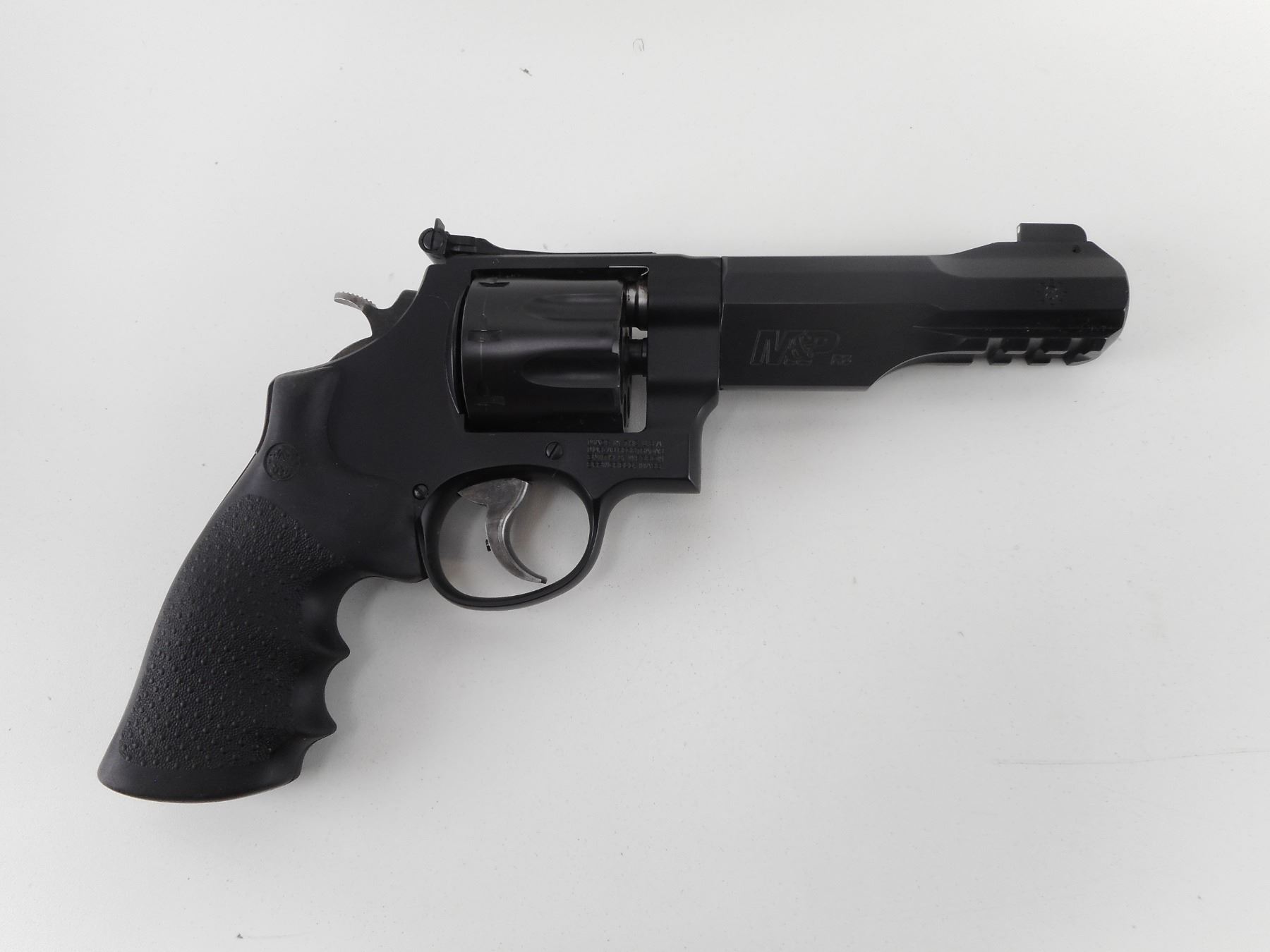 327 R8 SMITH & WESSON , MODEL: 327 M&P R8 , CALIBER: 357 MAG