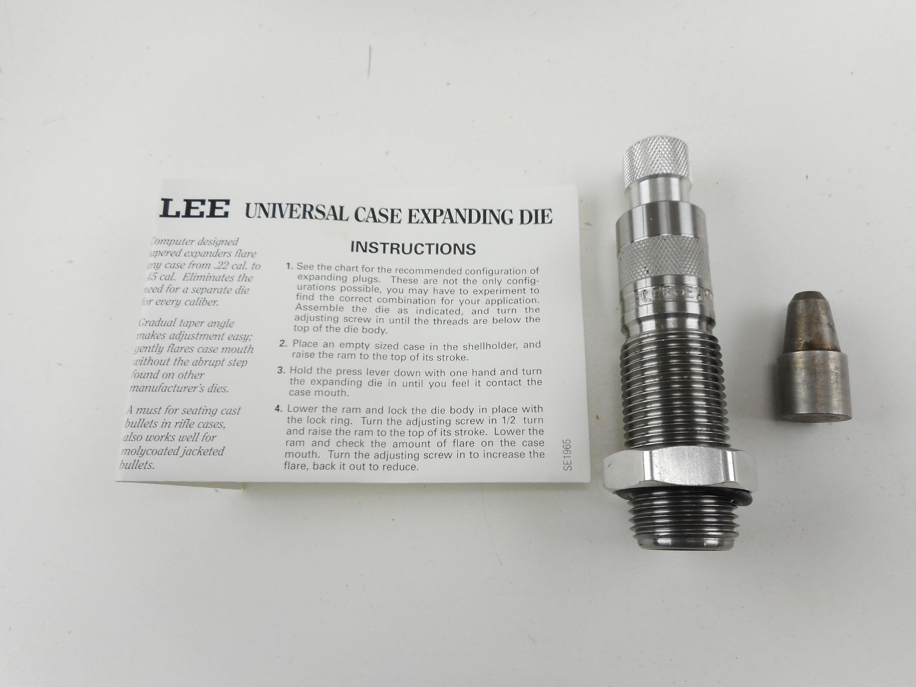 LEE DECAPPING DIE, RIFLE CHARGING DIE, UNIVERSAL CASE EXPANDING DIE