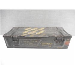 WWII 25 POUNDER AMMO BOX