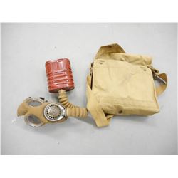 WWII CANADIAN GAS MASK WITH BAG