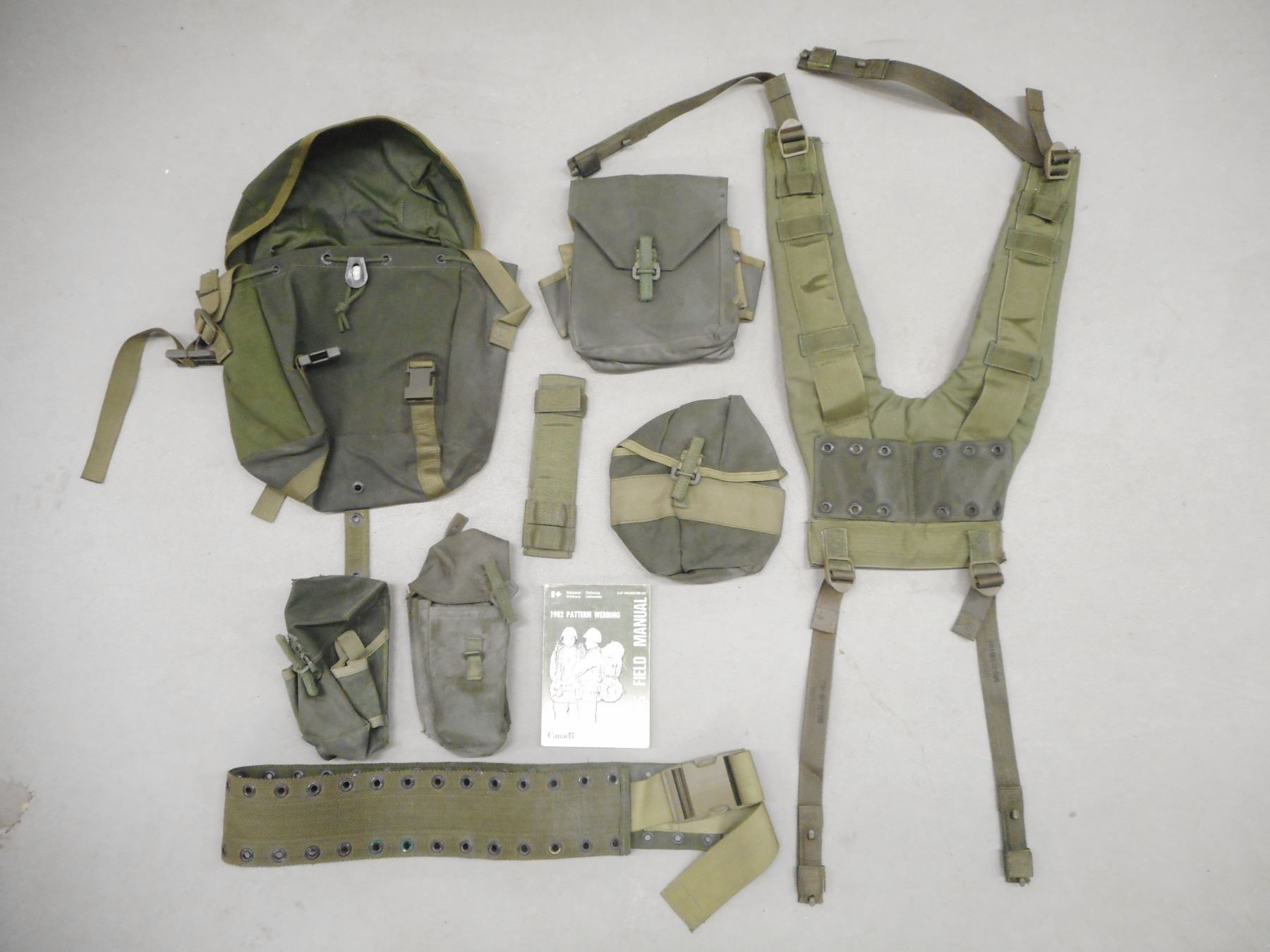 CANADIAN MILITARY 82 PATTERN WEBBING