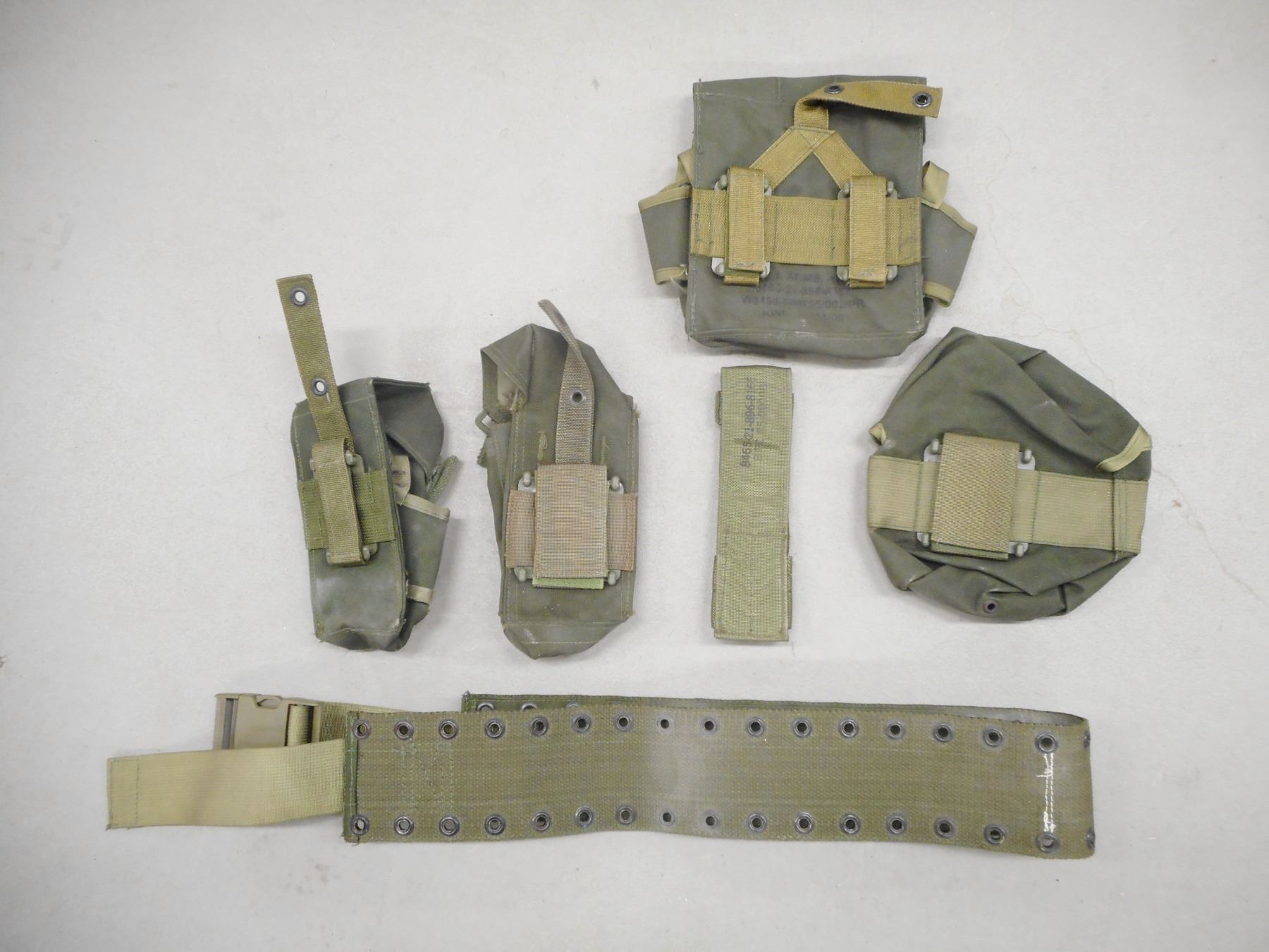 CANADIAN MILITARY 82 PATTERN WEBBING - Switzer's Auction & Appraisal ...