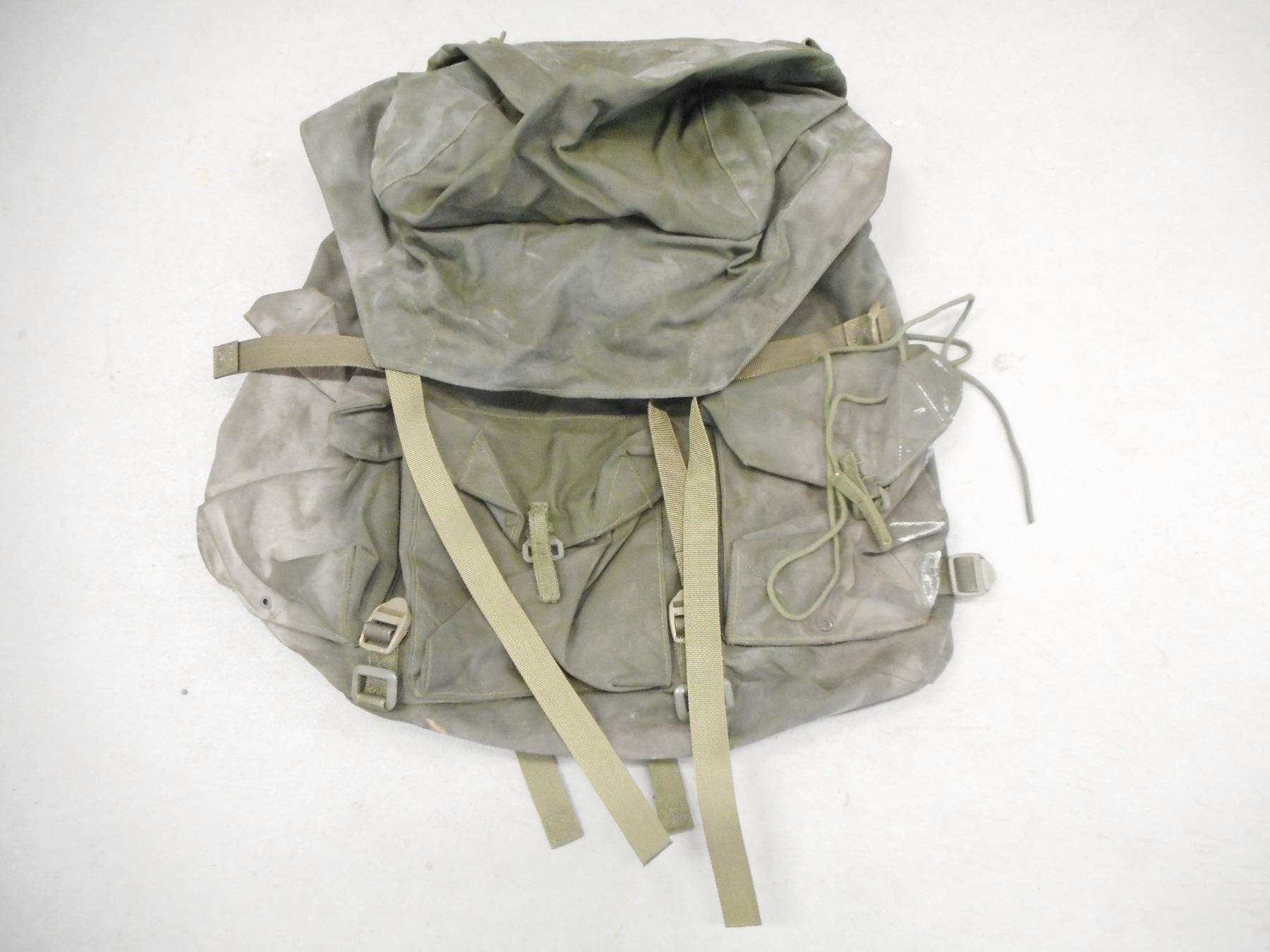 CANADIAN MILITARY 82 PATTERN RUCKSACK