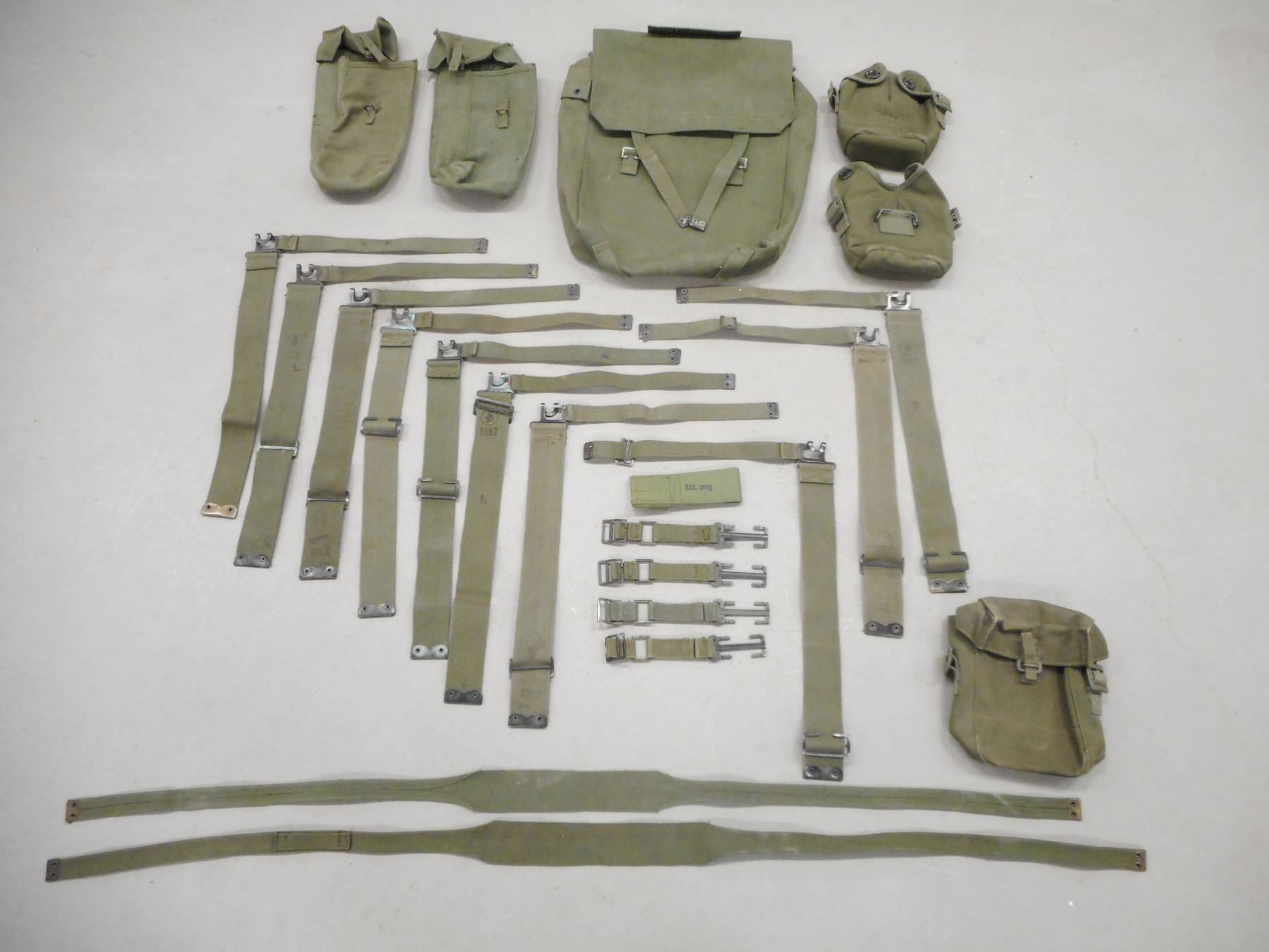 1950'S CANADIAN 52 PATTERN WEBBING - Switzer's Auction & Appraisal Service