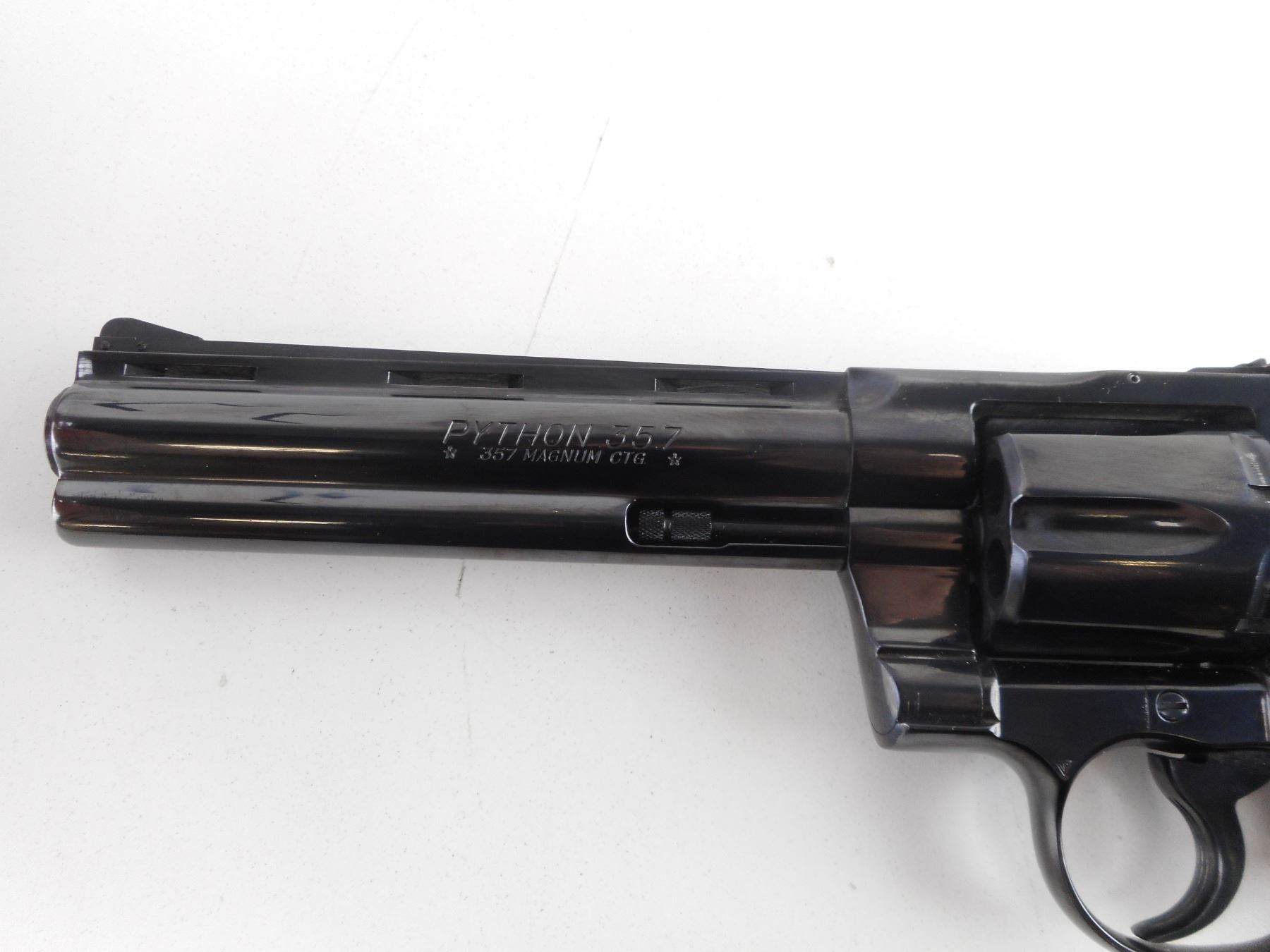 COLT , MODEL: PYTHON , CALIBER: 357 MAG