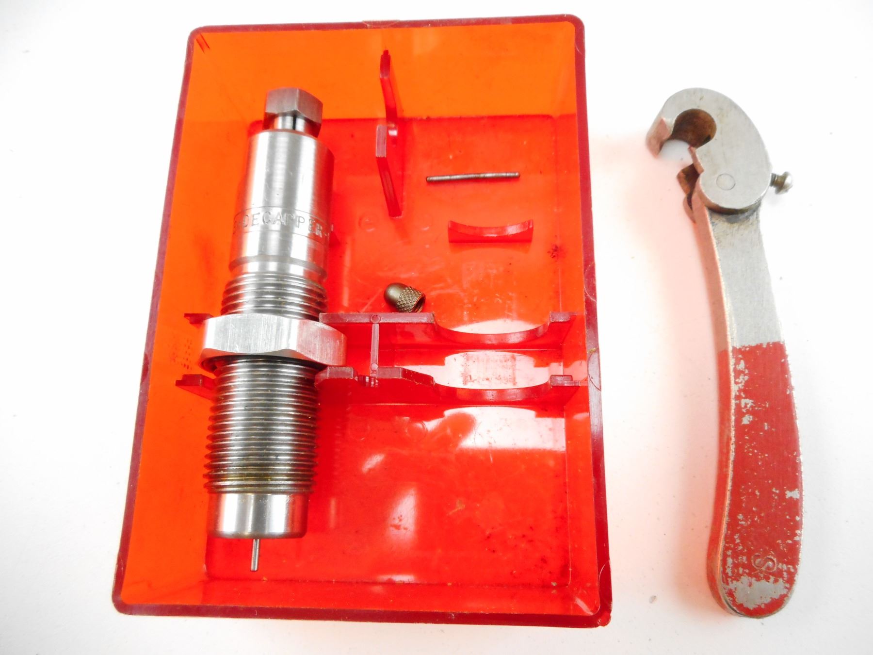 LEE DECAPPING DIE AND BERDAN DECAPPER - Switzer's Auction & Appraisal ...