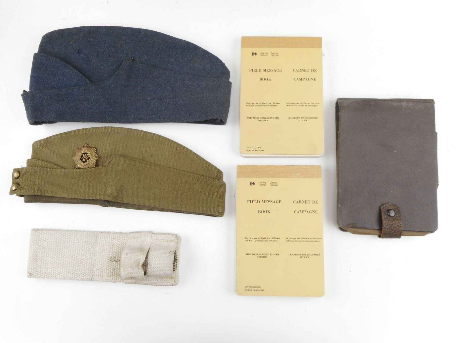 CANADIAN MILITARY WEDGE CAP, MESSAGE PAD LOT