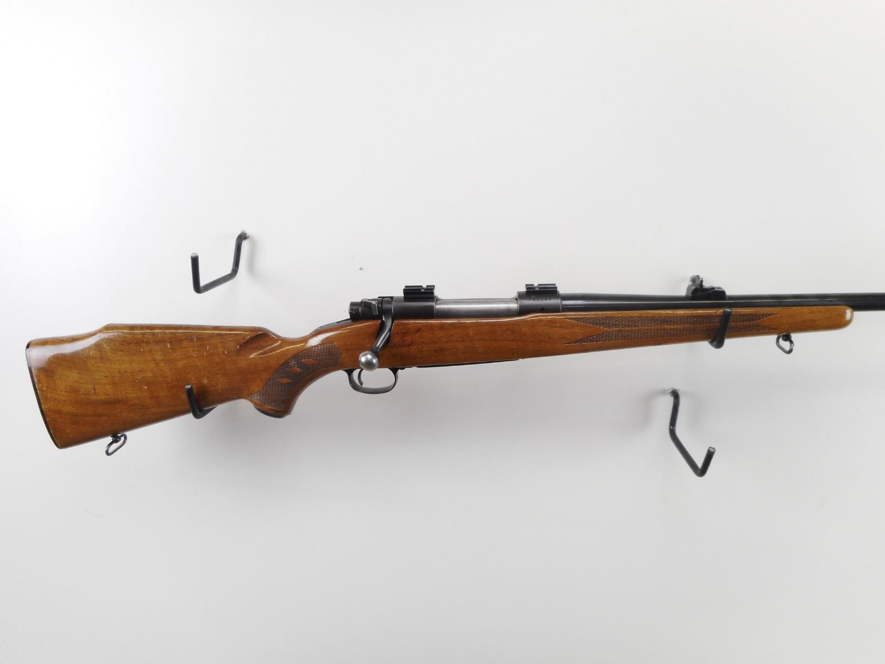 WINCHESTER MODEL 70 CALIBER 30 06 SPRG winchester-model-70-caliber-30-06-sprg