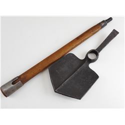 WWII BRITISH ENTRENCHING TOOL