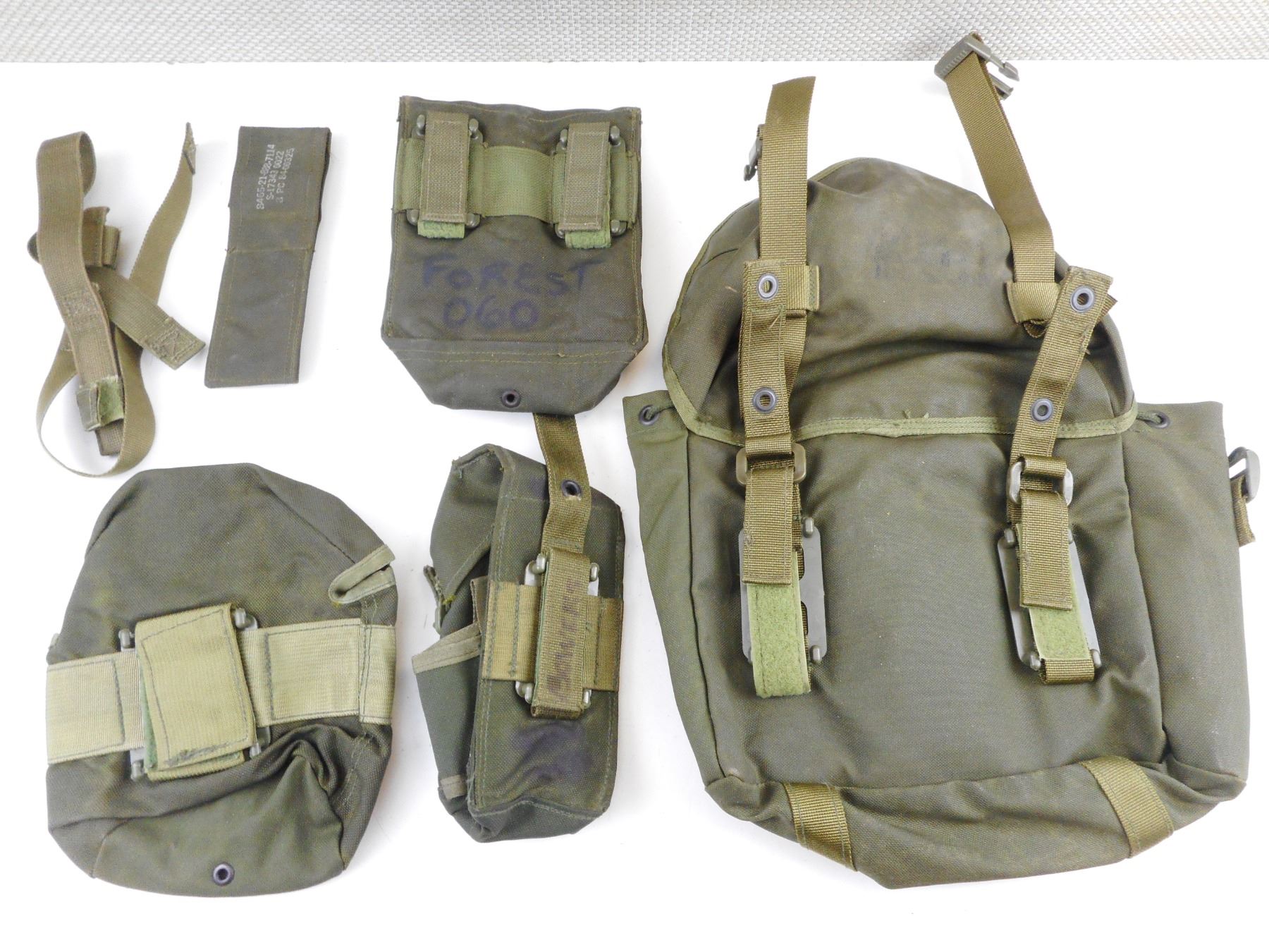CANADIAN MILITARY 82 PATTERN WEBBING - Switzer's Auction & Appraisal ...