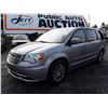 Image 1 : C2 --  2015 CHRYSLER TOWN & COUNTRY TOURING L , Silver , 174417  KM's
