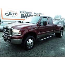 G6 --  2005 FORD F350 SUPER DUTY EXT CAB, , Red , 250311  KM's