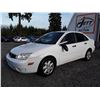 Image 1 : A8 --  2007 FORD FOCUS ZX4  , White , 204117  KM's