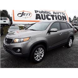 I1 --  2011 KIA SORENTO EX , Grey , 149480  KM's